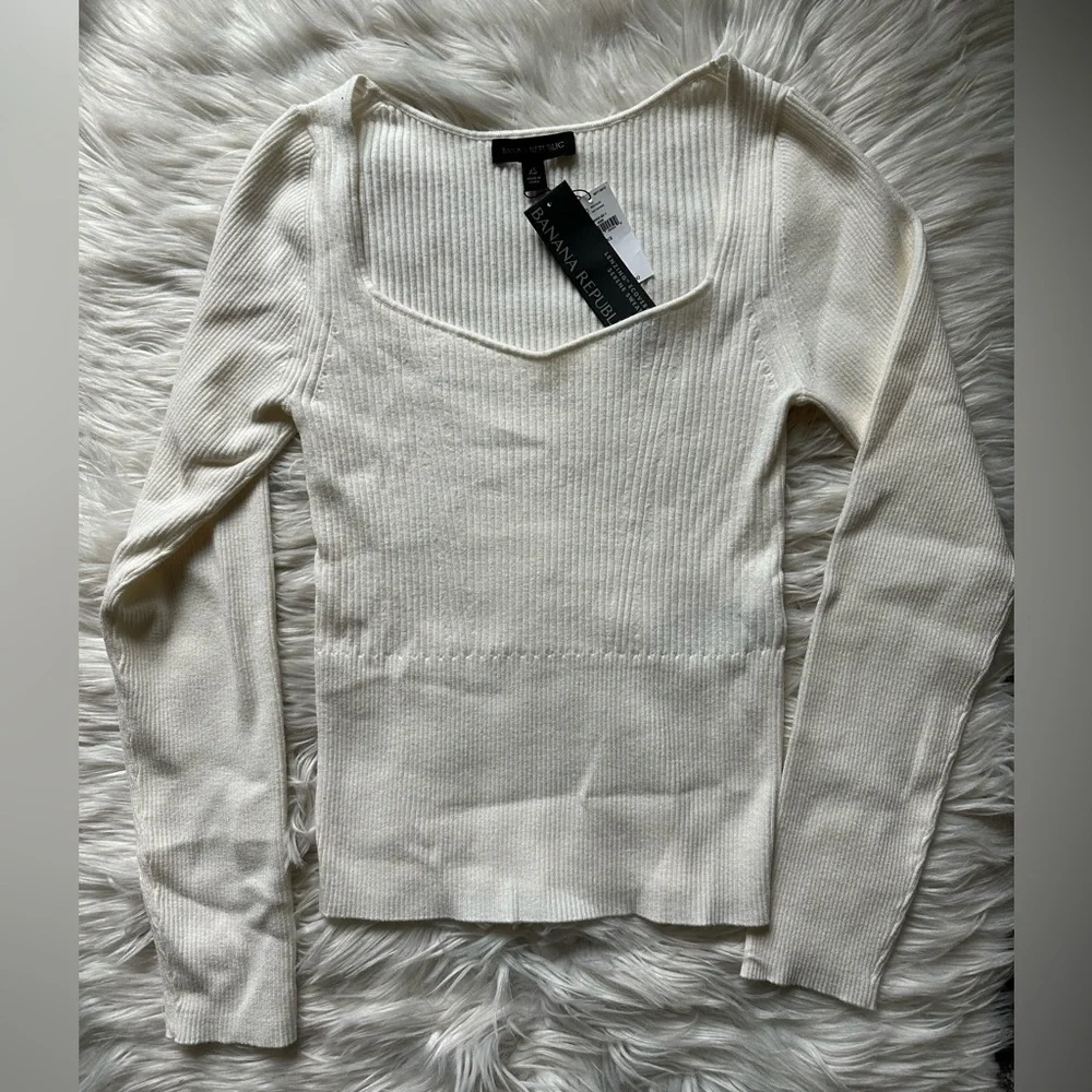 Banana Republic lenzing ecovero serene sweater